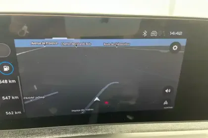 Photo 14 Peugeot 5008  Hybrid 145 e-DCS6