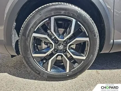 Photo 10 Citroën C4 e- 136 ch Automatique