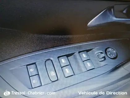 Photo 19 Peugeot 308  Hybrid 145 e-DCS6