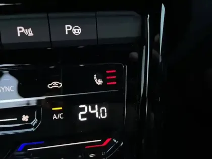 Photo 22 Volkswagen T-roc  1.5 TSI EVO 150 Start/Stop DSG7