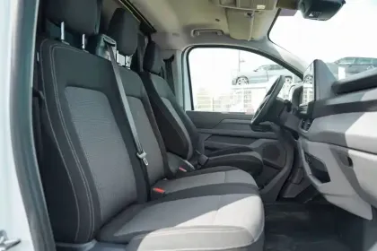 Photo 11 Volkswagen Transporter  VAN L1H1 2.0 TDI 150 BVA8