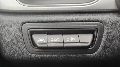 Photo 41 Renault Captur  E-Tech hybride 145