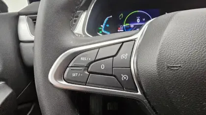 Photo 40 Renault Captur  E-Tech hybride 145