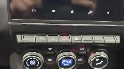 Photo 33 Renault Captur  E-Tech hybride 145