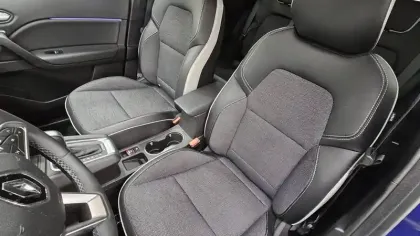 Photo 27 Renault Captur  E-Tech hybride 145