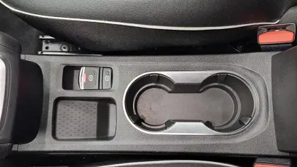 Photo 29 Renault Captur  E-Tech hybride 145