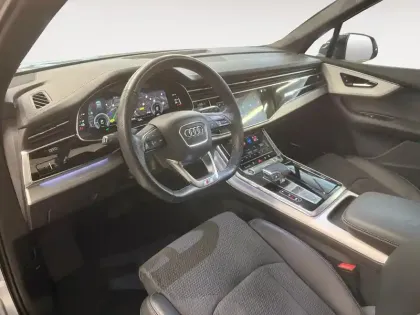 Photo 53 Audi Q7  60 TFSI e 462 Tiptronic 8 Quattro