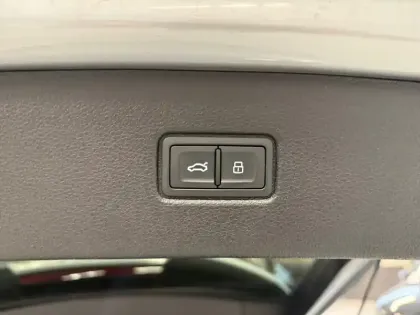 Photo 32 Audi Q7  60 TFSI e 462 Tiptronic 8 Quattro