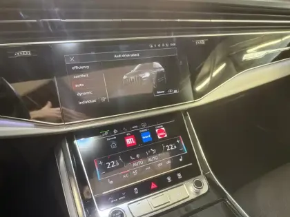 Photo 35 Audi Q7  60 TFSI e 462 Tiptronic 8 Quattro