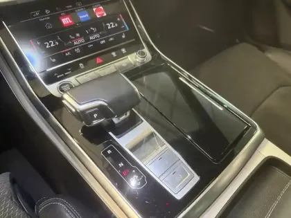 Photo 51 Audi Q7  60 TFSI e 462 Tiptronic 8 Quattro