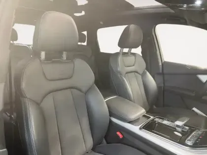 Photo 18 Audi Q7  60 TFSI e 462 Tiptronic 8 Quattro