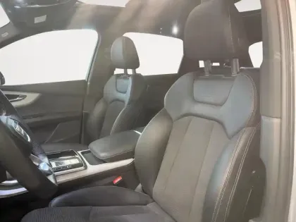 Photo 48 Audi Q7  60 TFSI e 462 Tiptronic 8 Quattro