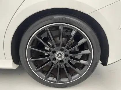 Photo 38 Mercedes Classe B  180 d 7G-DCT