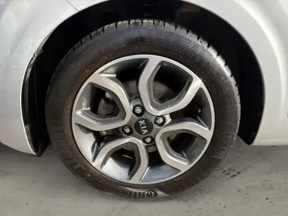 Photo 8 Kia Picanto  1.0 essence MPi 67 ch BVM5