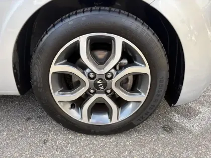 Photo 17 Kia Picanto  1.0 essence MPi 67 ch BVM5