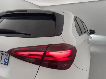 Photo 31 Mercedes Classe A  200 7G-DCT