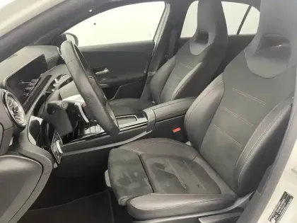 Photo 14 Mercedes Classe A  200 7G-DCT