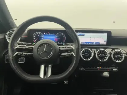 Photo 21 Mercedes Classe A  200 7G-DCT