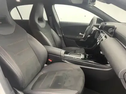 Photo 25 Mercedes Classe A  200 7G-DCT