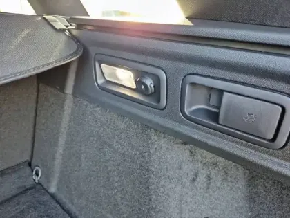 Photo 20 Peugeot 308  SW Hybrid 136 e-DCS6