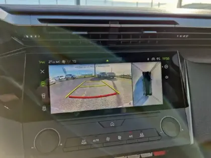 Photo 17 Peugeot 308  SW Hybrid 136 e-DCS6