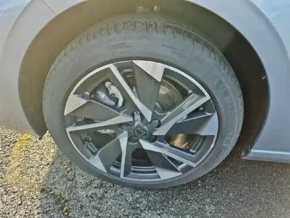 Photo 12 Peugeot 308  SW Hybrid 136 e-DCS6