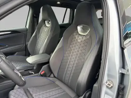 Photo 9 Volkswagen Tiguan  1.5 eTSI 150ch DSG7