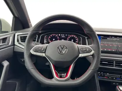 Photo 14 Volkswagen Polo  2.0 TSI 207 S&S DSG7