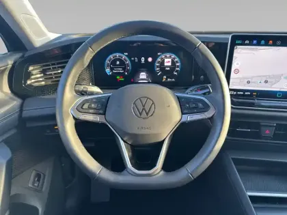 Photo 10 Volkswagen Tiguan  1.5 eTSI 131ch DSG7