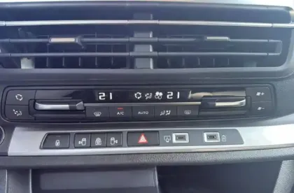 Photo 16 Peugeot Traveller  M 2.2 Diesel 180ch S&S EAT8