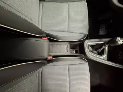 Photo 25 Renault Clio  Eco-G 100 ch GSR2