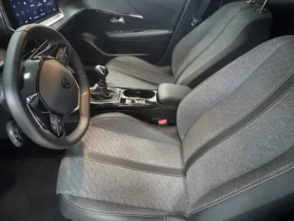 Photo 7 Peugeot 208  PureTech 100 S&S BVM6