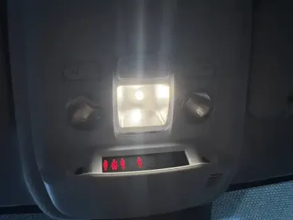 Photo 17 Peugeot 208  PureTech 100 S&S BVM6