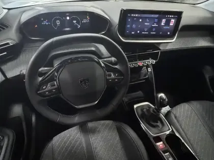 Photo 8 Peugeot 208  PureTech 100 S&S BVM6