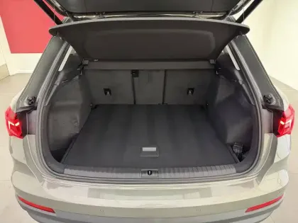 Photo 7 Audi Q3  35 TFSI 150 ch S tronic 7