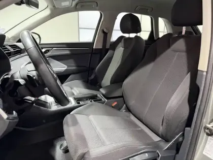 Photo 16 Audi Q3  35 TFSI 150 ch S tronic 7