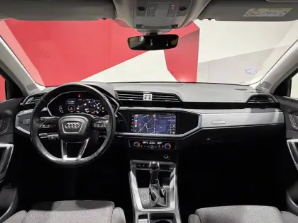 Photo 76 Audi Q3  35 TFSI 150 ch S tronic 7