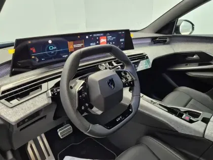 Photo 11 Peugeot 3008  Hybrid 136 e-DCS6