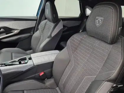 Photo 8 Peugeot 3008  Hybrid 136 e-DCS6