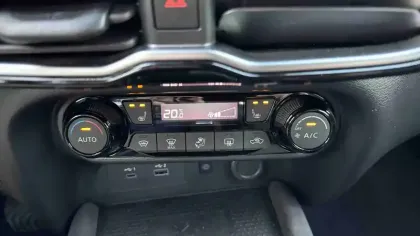 Photo 16 Nissan Juke  HYBRID 143