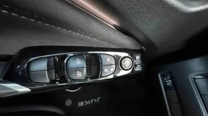 Photo 23 Nissan Juke  HYBRID 143