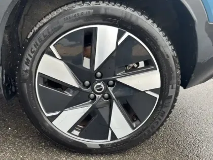 Photo 10 Volvo C40  Recharge 238 ch 1EDT