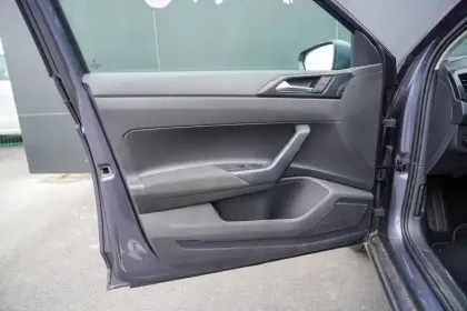 Photo 14 Volkswagen Polo  1.0 TSI 95 S&S DSG7