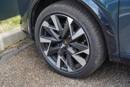 Photo 13 Cupra Formentor  1.5 eTSI Hybrid 150 ch DSG7