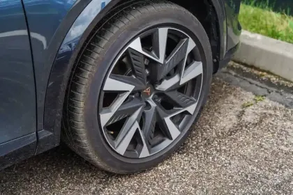 Photo 8 Cupra Formentor  1.5 eTSI Hybrid 150 ch DSG7