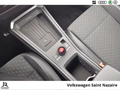 Photo 24 Volkswagen T-roc  1.5 eTSI EVO2 Hybrid 150 ch DSG7