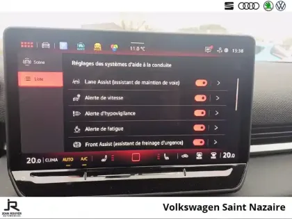 Photo 22 Volkswagen T-roc  1.5 eTSI EVO2 Hybrid 150 ch DSG7