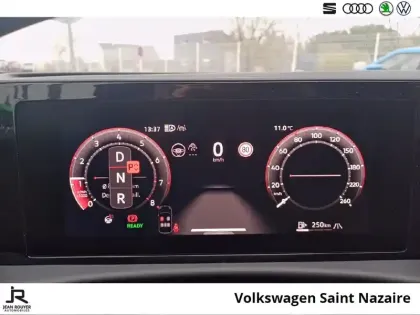 Photo 12 Volkswagen T-roc  1.5 eTSI EVO2 Hybrid 150 ch DSG7