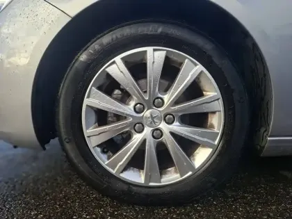 Photo 10 Peugeot 308  PureTech 110ch S&S BVM6