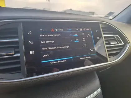 Photo 32 Peugeot 308  PureTech 110ch S&S BVM6